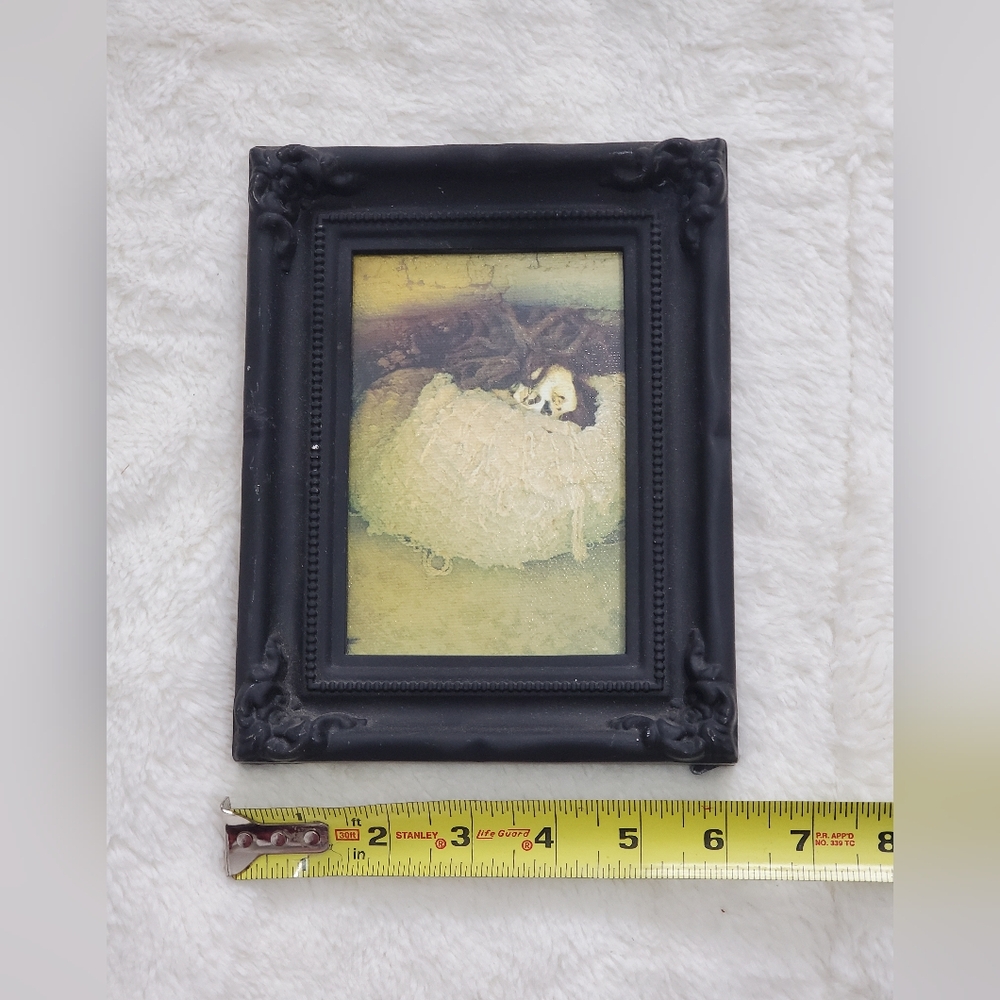 Sphinx Art - Real Mummy Photo On Canvas Elegant Black Picture Frame